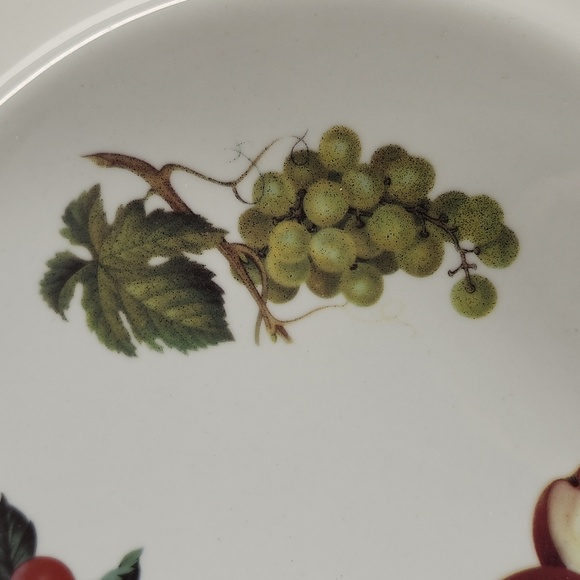 Beautiful 11 Inch Serving Dish Casserole with Basket - Oven Safe - Picture 4 of 16